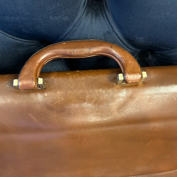 Authentic antique Italian leather attaché case.  Great condition - Picture 6 of 6